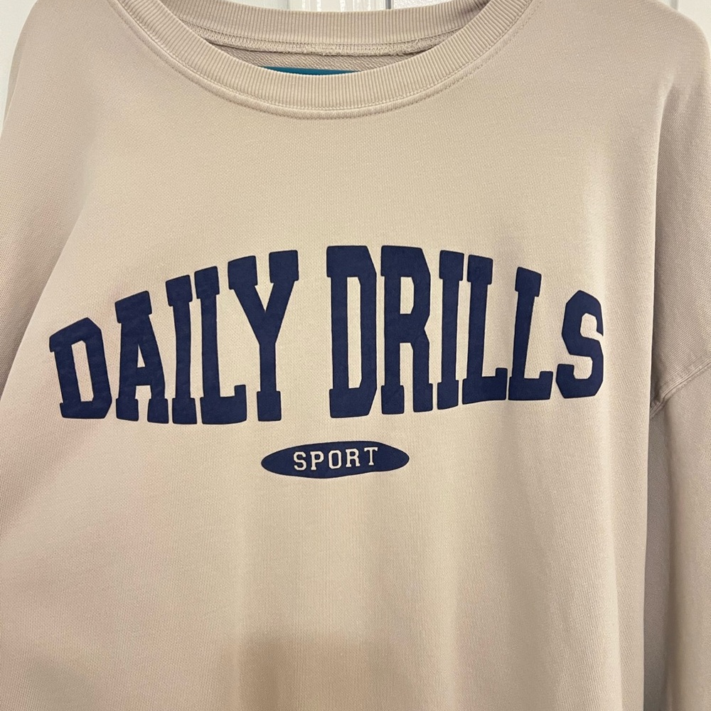 XS/S Daily Drills Sweatshirt & Joggers